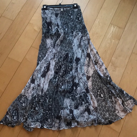 Free People Dresses & Skirts - Free people maxi skirt size 0